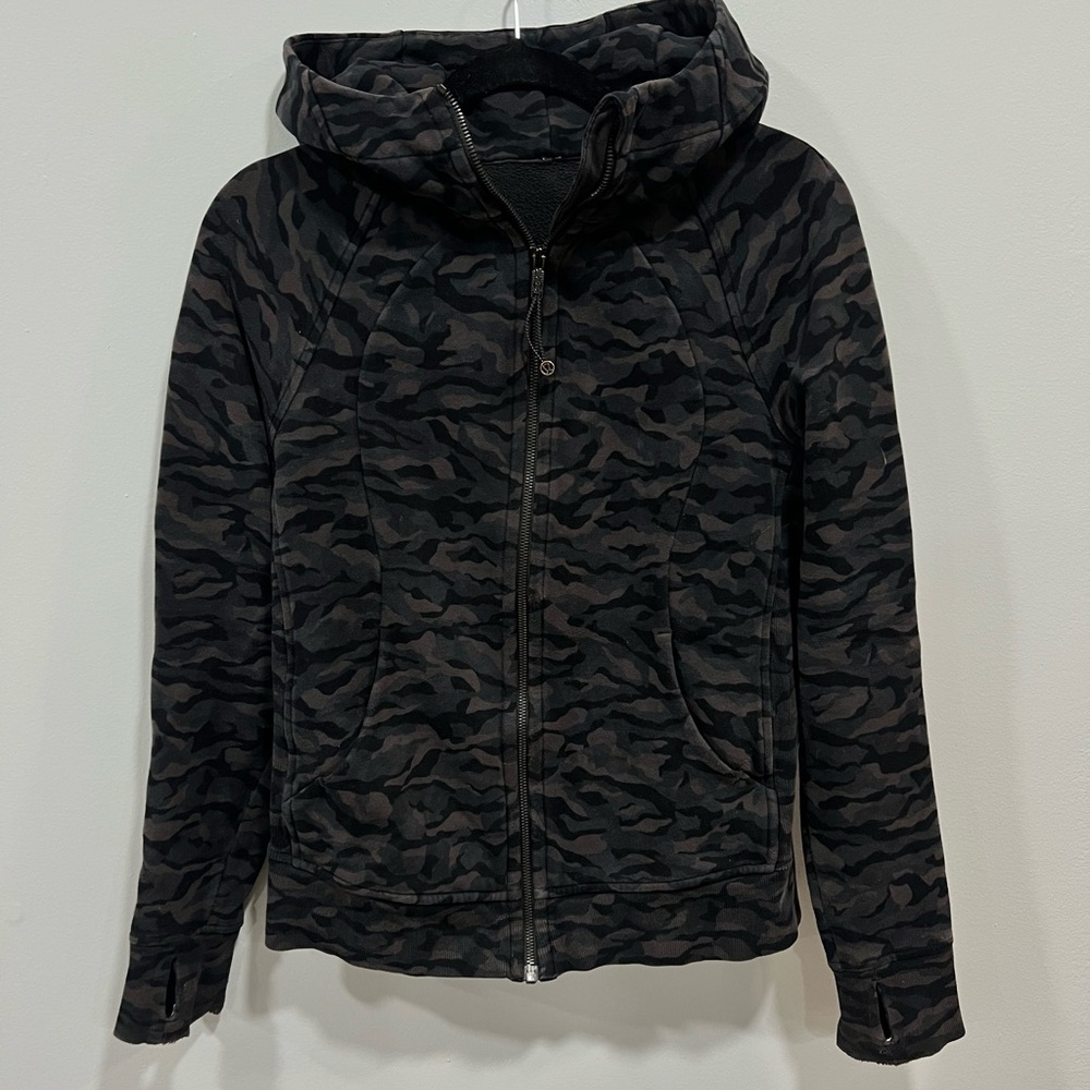 Lululemon scuba hoodie light cotton fleece in camo sequoia 6